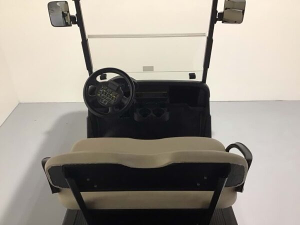 2015 EZGO RXV Closed Cargo Box Electric 4 Passenger - Image 5