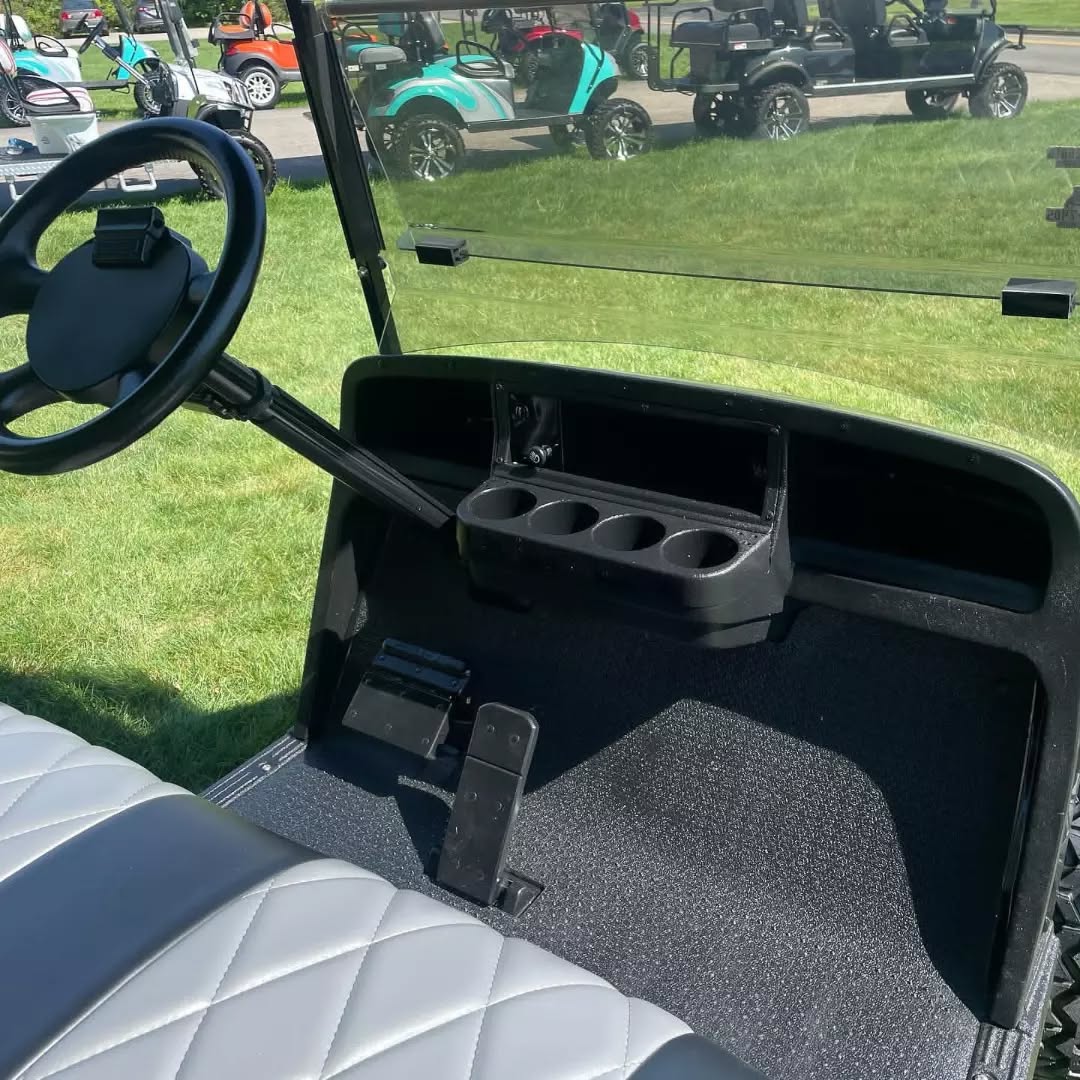 2018 Ezgo TXT GAS 4 passengers - Image 9