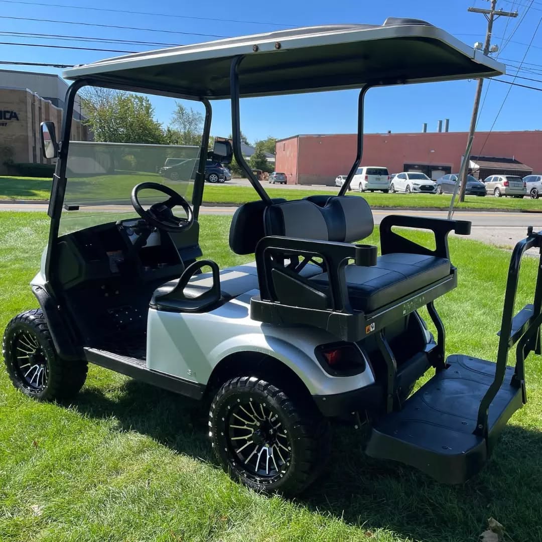 2021 Ezgo Express S4 Gas 4 passengers - Image 7