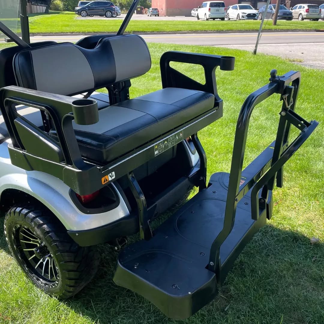 2021 Ezgo Express S4 Gas 4 passengers - Image 9
