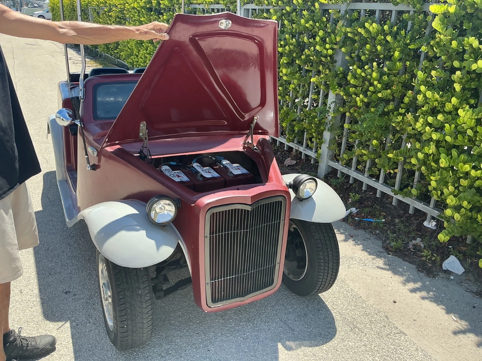 2004 ACG California Roadster 4-Passenger Electric Golf Cart - Used - Image 11