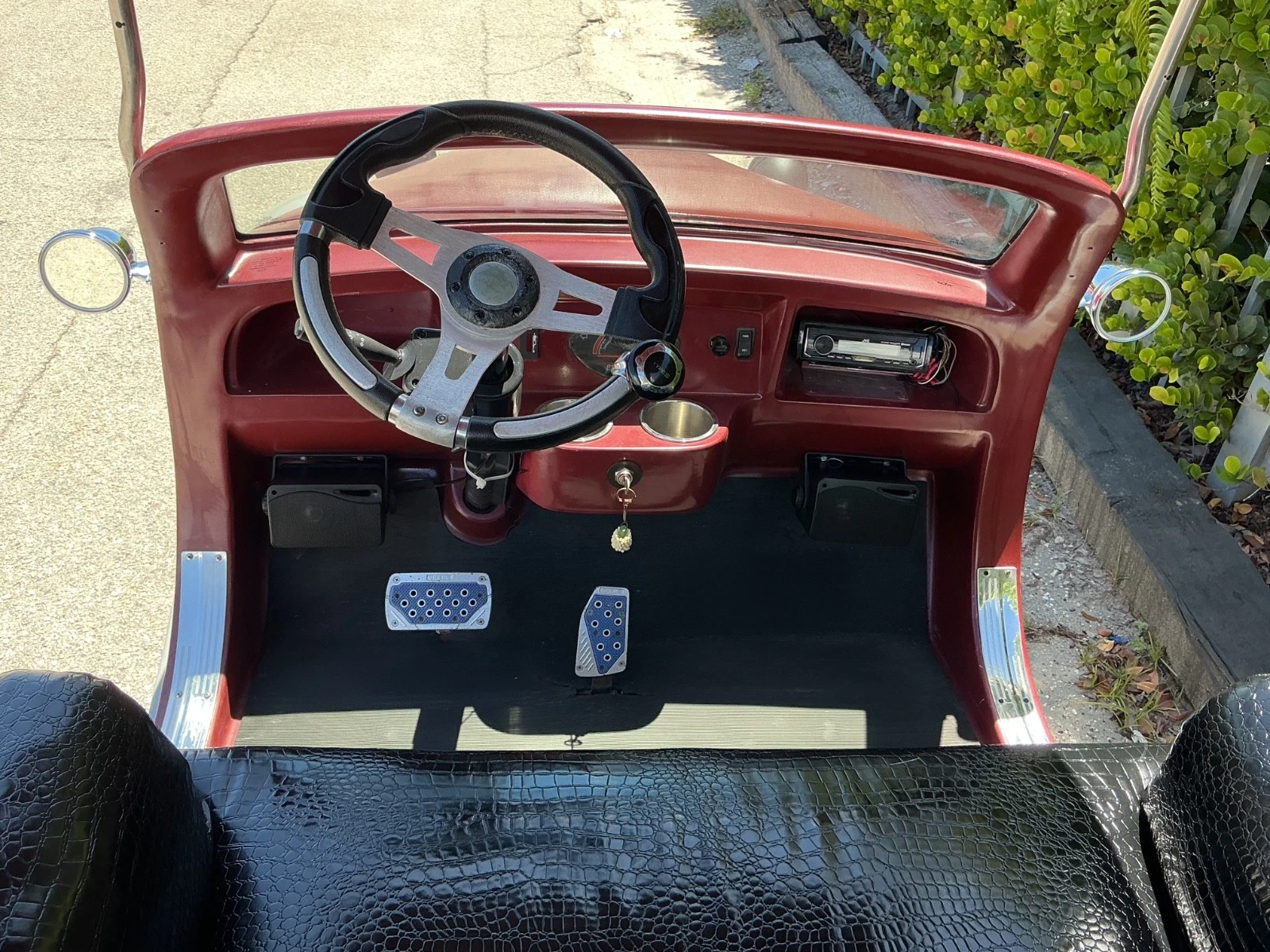 2004 ACG California Roadster 4-Passenger Electric Golf Cart - Used - Image 7
